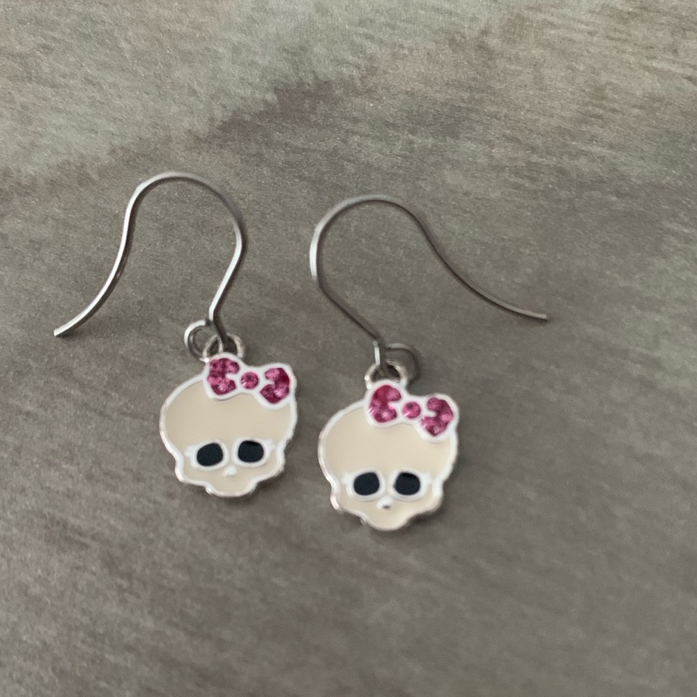 🐿Vintage original Monster high dangle earrings